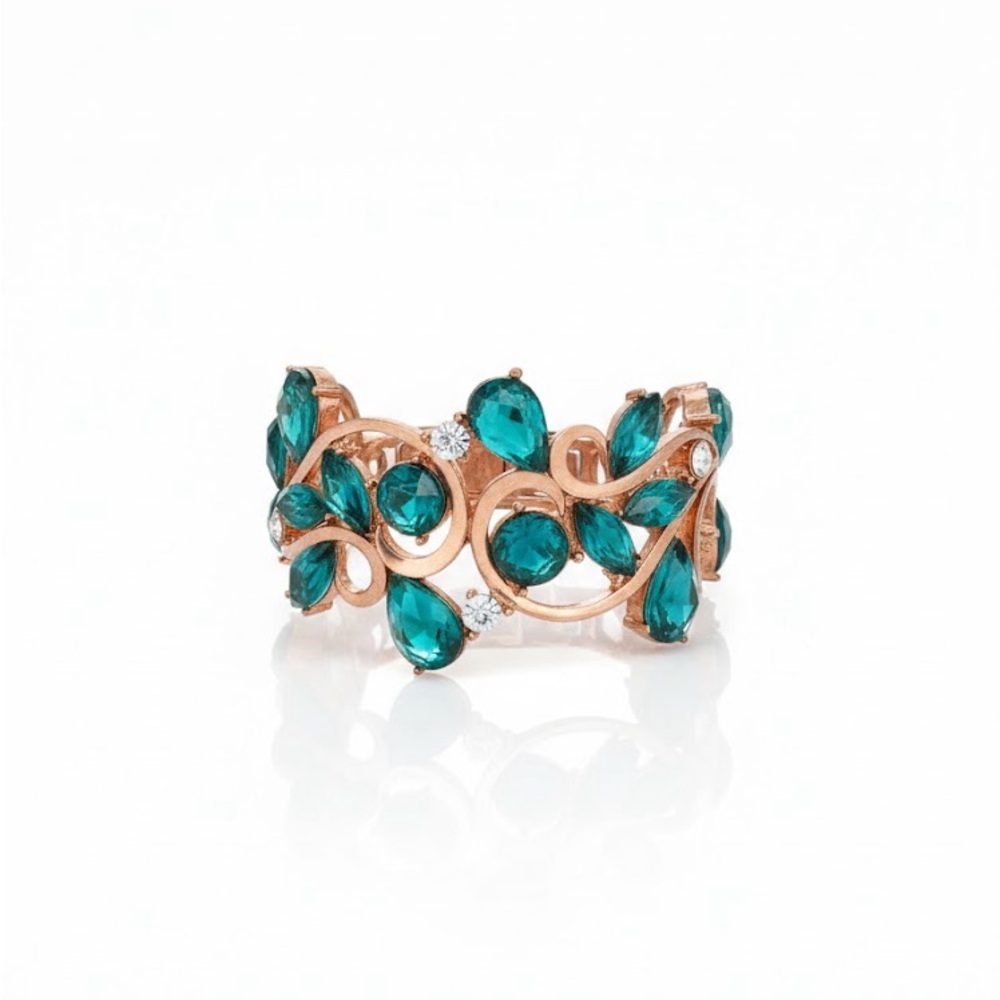 Elegant Gold and Green Gemstone Women's Bracelet
